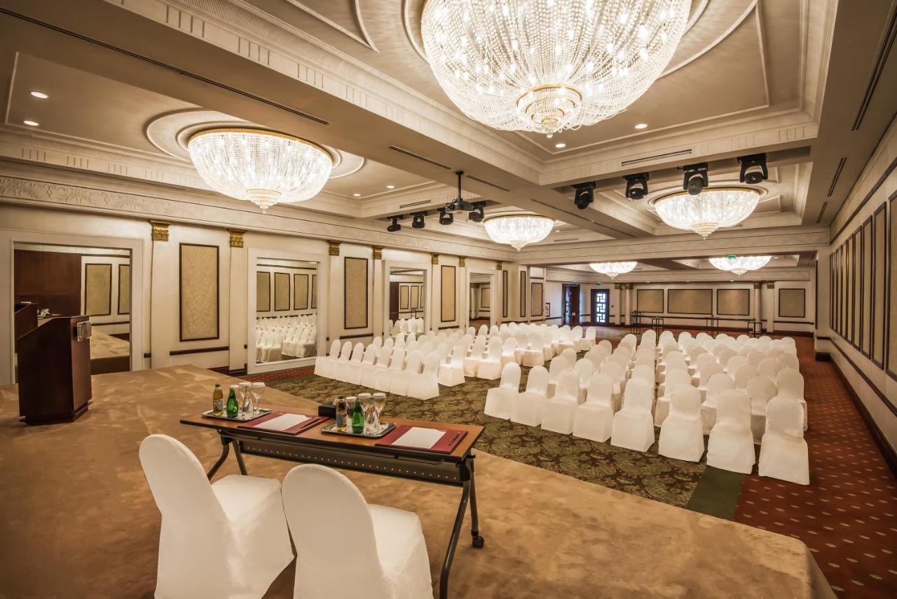 Crowne Plaza Jeddah By Ihg Hotel Exterior photo The Imperial Ball Room