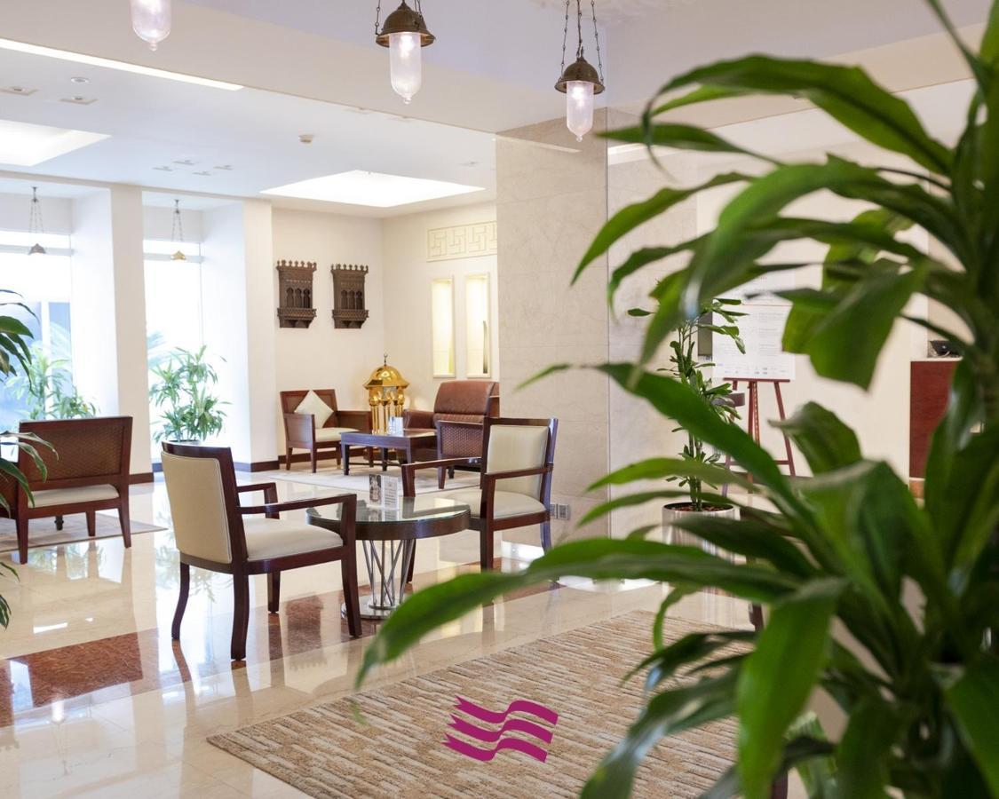 Crowne Plaza Jeddah By Ihg Hotel Exterior photo Interior of the hotel
