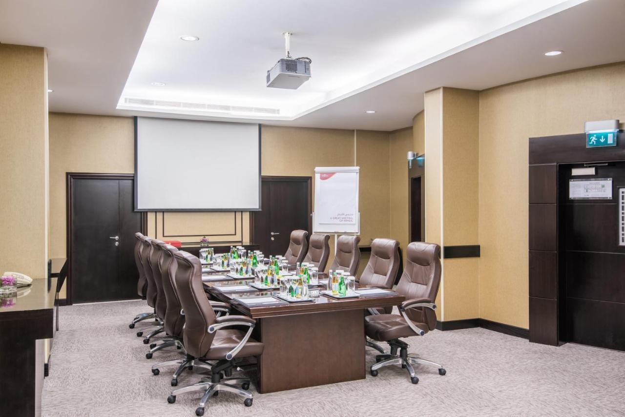 Crowne Plaza Jeddah By Ihg Hotel Exterior photo Meeting room