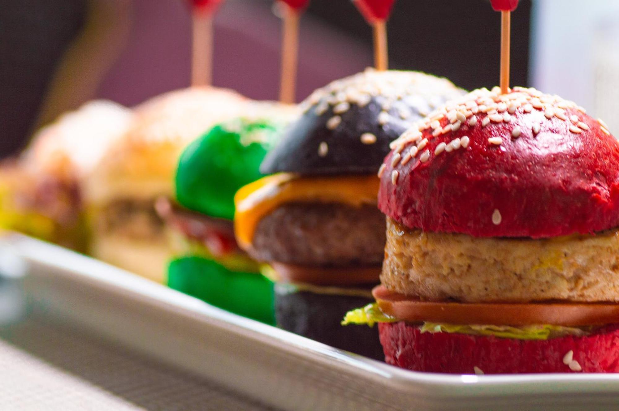 Crowne Plaza Jeddah By Ihg Hotel Exterior photo A selection of sliders